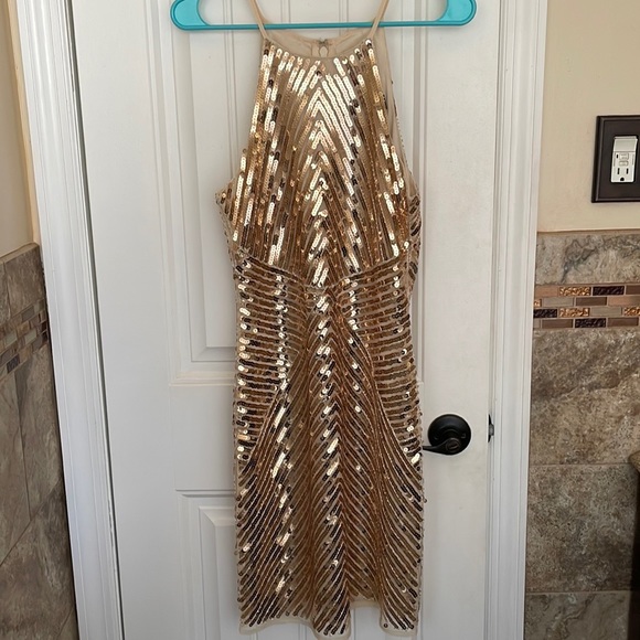 Lulus Dresses & Skirts - lulu’s mini gold sequin dress